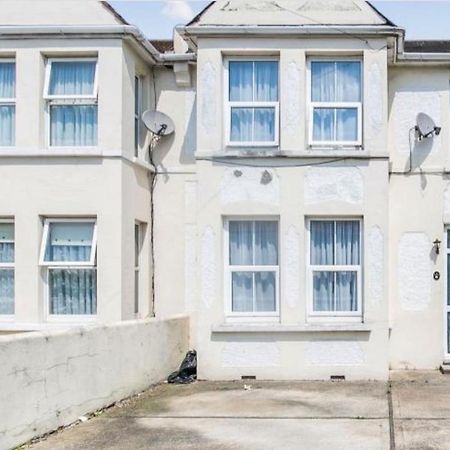 Grandeur Holiday Home, With Free Parking Clacton-on-Sea Buitenkant foto
