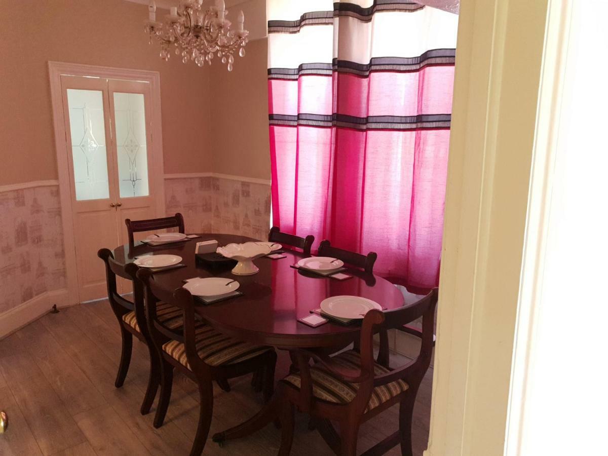 Grandeur Holiday Home, With Free Parking Clacton-on-Sea Buitenkant foto